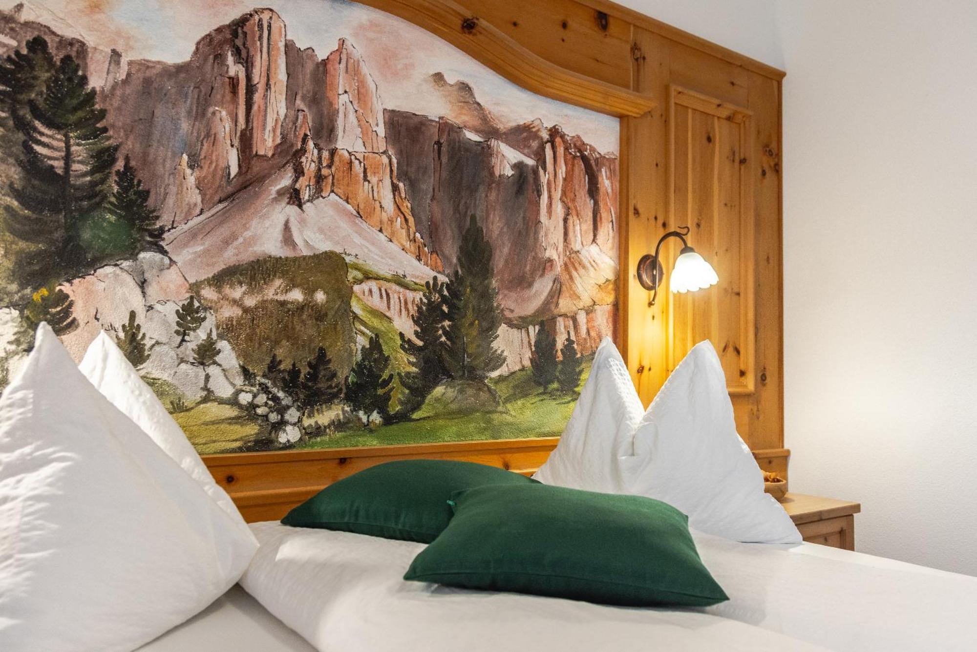 Hotel Pension Odles San Martino in Badia Εξωτερικό φωτογραφία